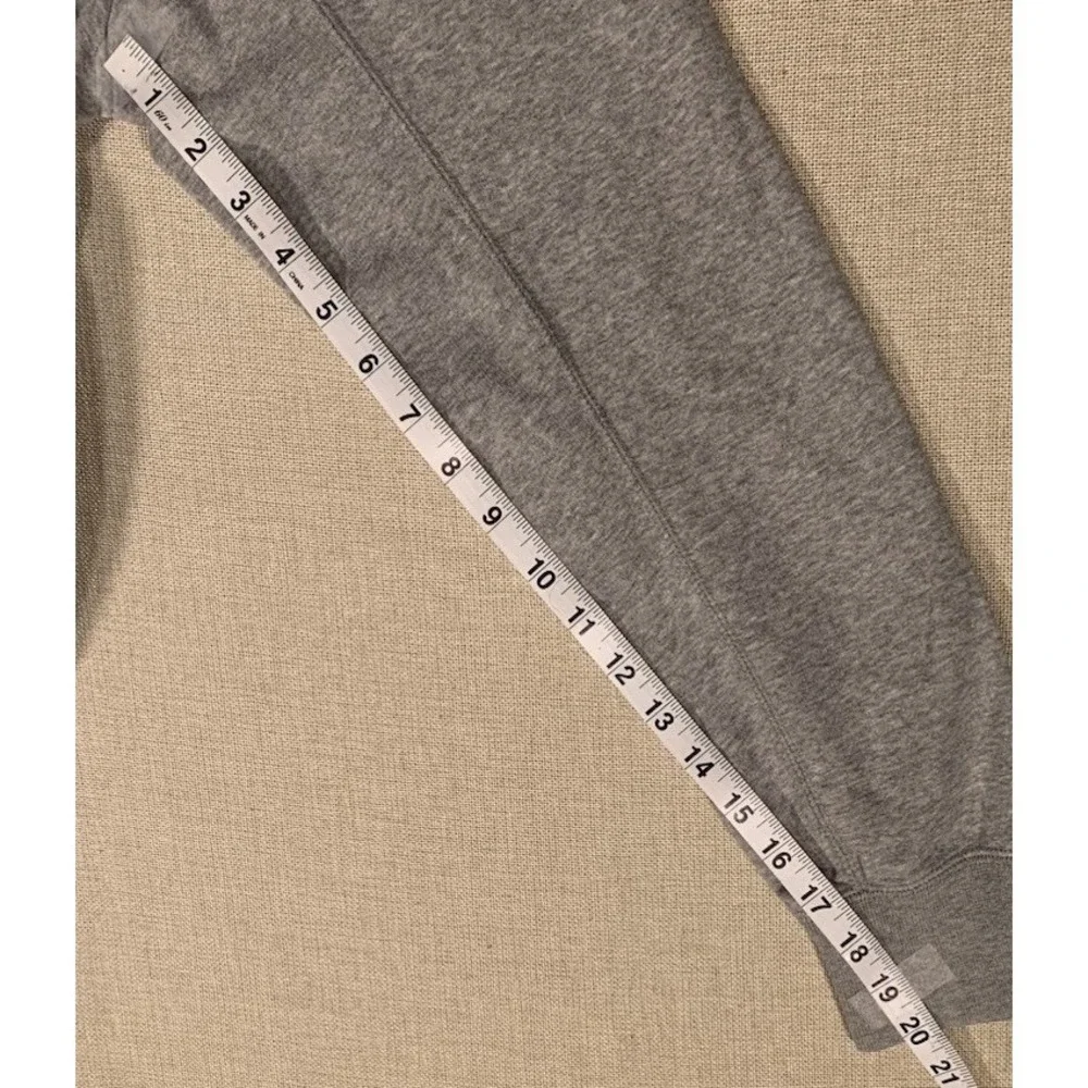 Air Jordan‎ Sweatshirt Men's Size Large Gray Pullover  Multi Color Front Panel